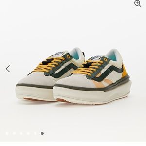 Vans Old Skool Overt shoes